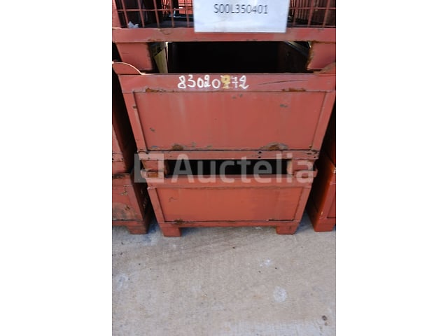 4 stapelbare metalen bakken – foto 5 – kavel bij Auctelia, Antwerpen
