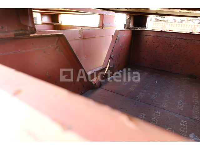 4 stapelbare metalen bakken – foto 4 – kavel bij Auctelia, Antwerpen