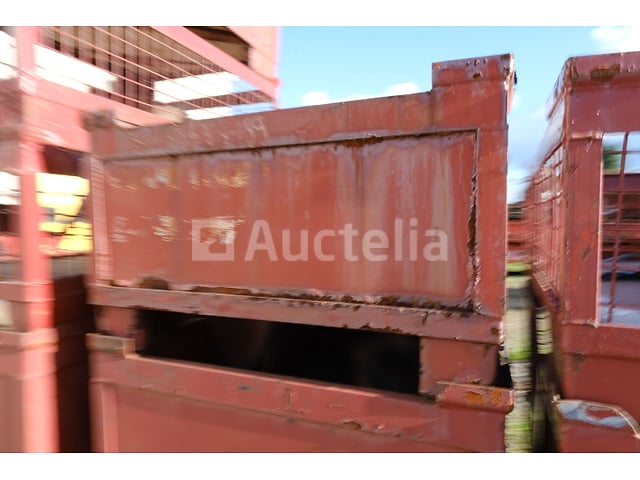 4 stapelbare metalen bakken – foto 2 – kavel bij Auctelia, Antwerpen