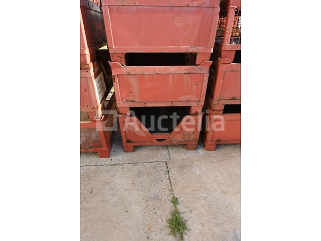 4 stapelbare metalen bakken – foto 5 – kavel bij Auctelia, Antwerpen
