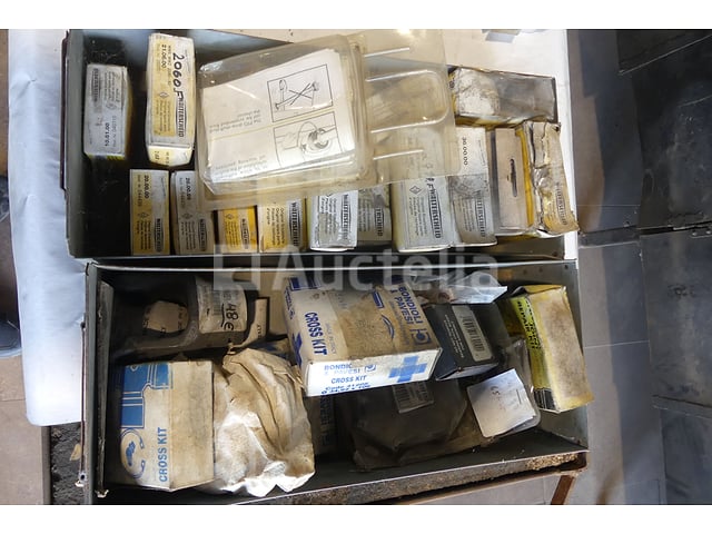 40 aandrijfassen en kogelgewrichten – foto 7 – kavel bij Auctelia, Binche
