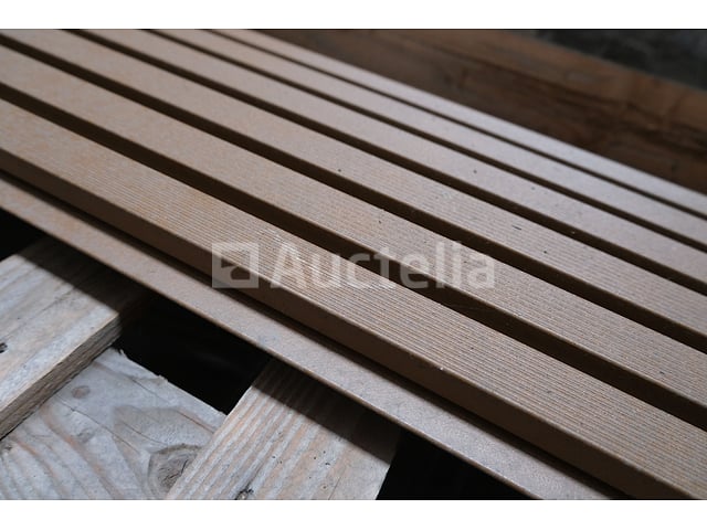 41 Neolife Clad 4 Sun composiet bekledingsprofielen – foto 3 – kavel bij Auctelia, Liège
