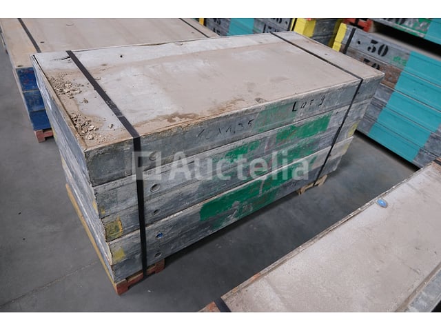 5 bekistingspanelen 135X60 Framax – foto 2 – kavel bij Auctelia, Machelen