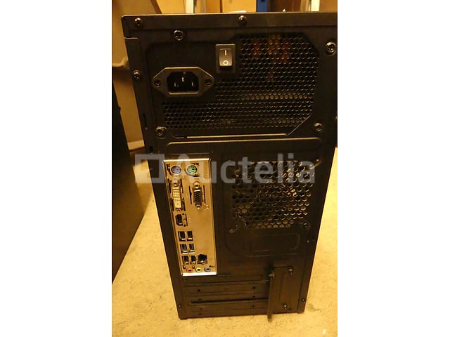 5 Computertorens – foto 5 – kavel bij Auctelia, Chastre