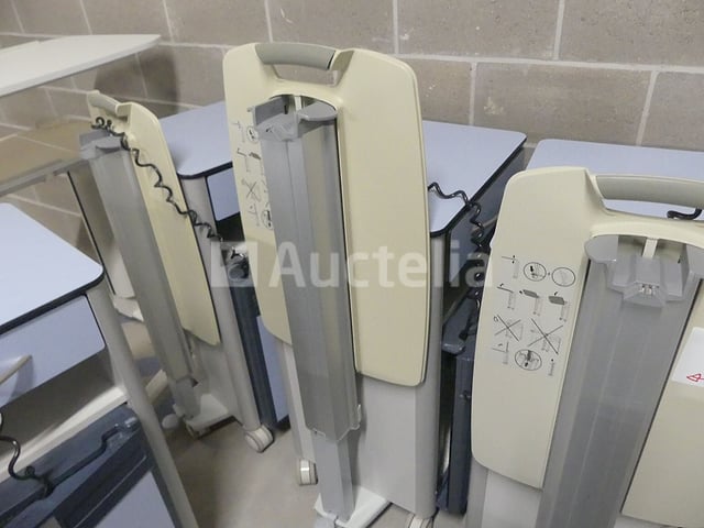 5 Haelvoet nachtkastjes – foto 6 – kavel bij Auctelia, Tournai