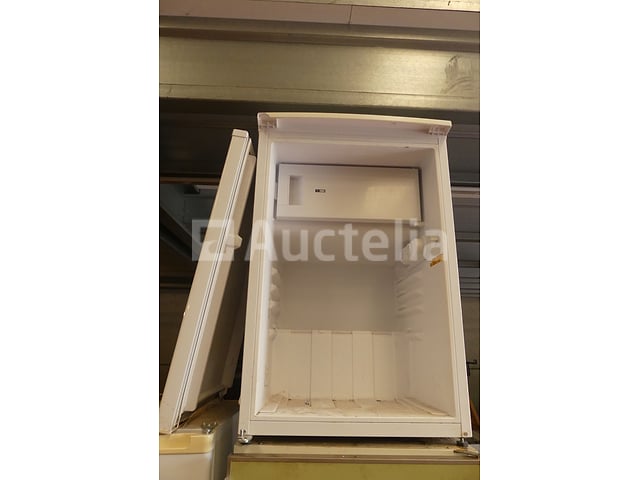 5 tafelkoelkasten – foto 2 – kavel bij Auctelia, Courcelles