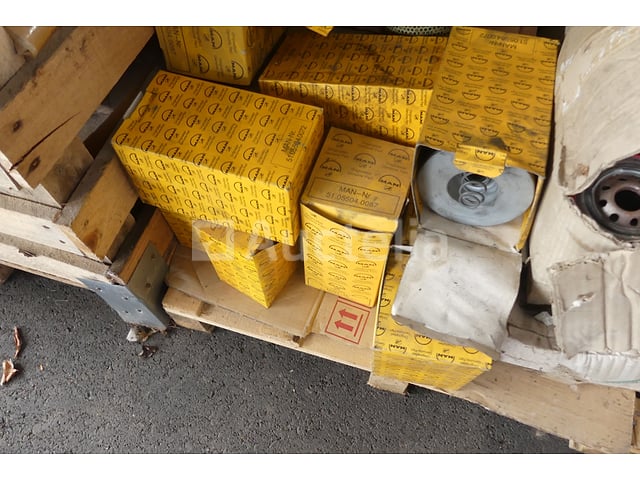 50 oliefilters voor auto of vrachtwagen – foto 3 – kavel bij Auctelia, Fauvillers