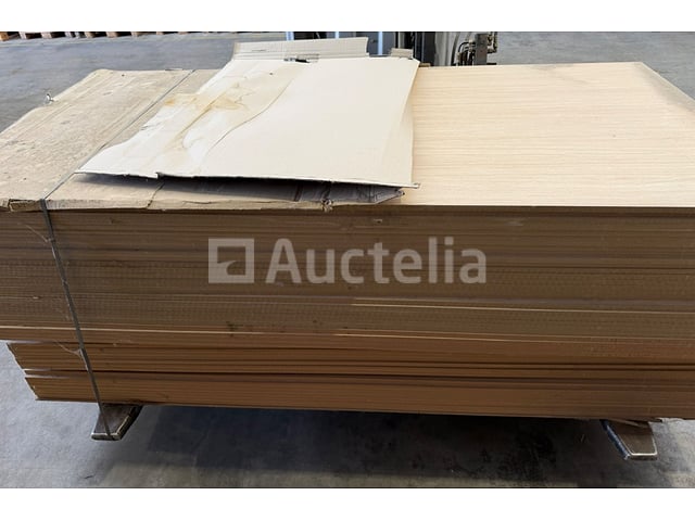 56 x Atlas Oak MDF houten panelen 18mm 2440mmx1220mm – foto 4 – kavel bij Auctelia, Éghezée