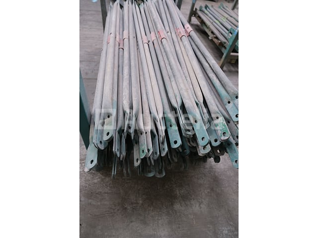 57 Doka 9.150 diagonale balken – foto 2 – kavel bij Auctelia, Machelen