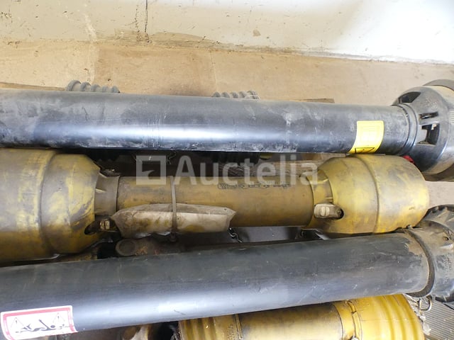 6 Aandrijfassen – foto 3 – kavel bij Auctelia, Binche