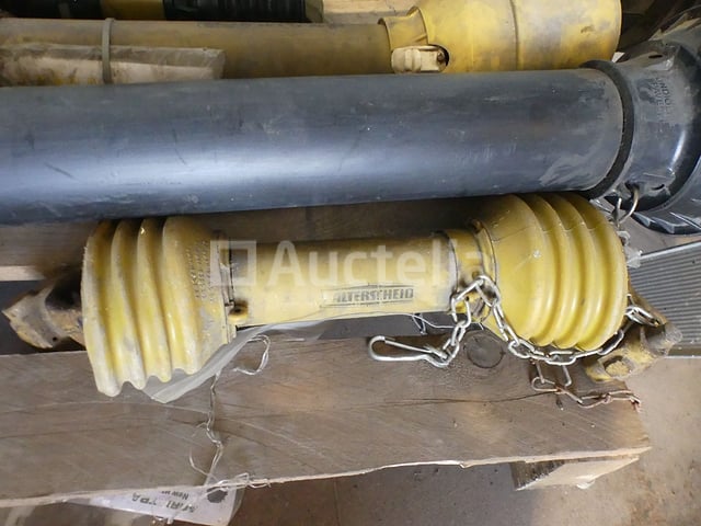 6 Aandrijfassen – foto 2 – kavel bij Auctelia, Binche