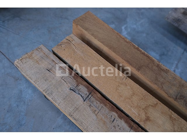 6 Eikenbalken – foto 4 – kavel bij Auctelia, Liège