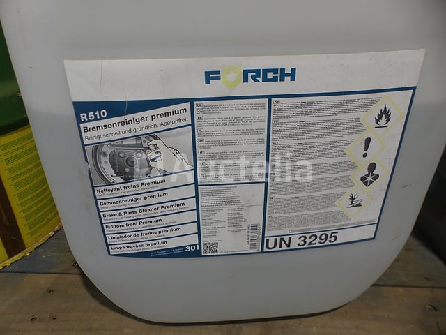 6 Hydraulische Smeermiddelen en Reinigingsmiddel – foto 2 – kavel bij Auctelia, Binche