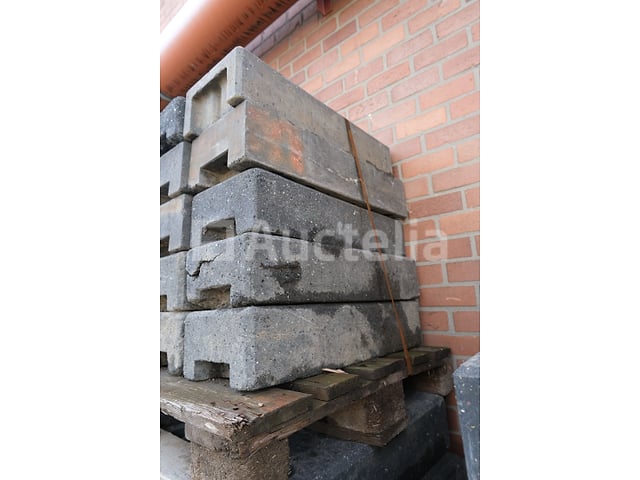 60 composietbases voor bouwbarrières type Heras – foto 5 – kavel bij Auctelia, Machelen