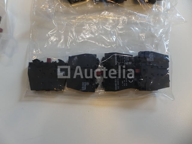 60 Diverse Elektronische Knoppen en Accessoires – foto 2 – kavel bij Auctelia, Drogenbos
