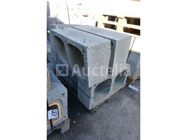 7 dubbele betonnen bushels – foto 3 – kavel bij Auctelia, Paliseul