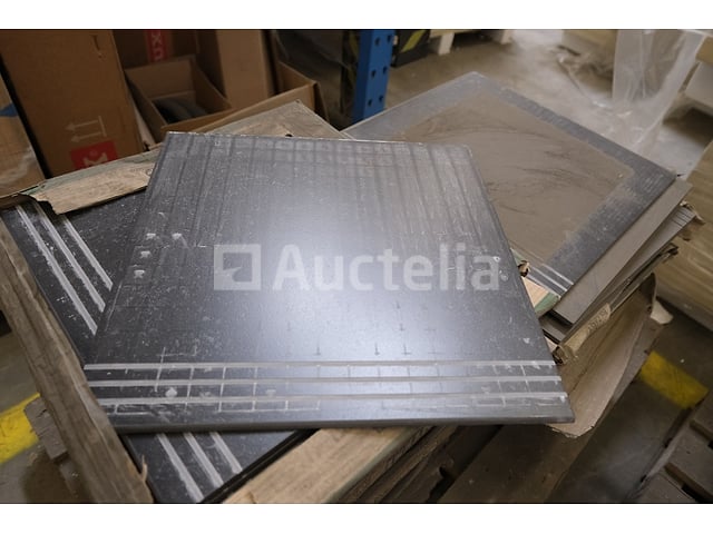 70 tegels 45x45 sintesi – foto 2 – kavel bij Auctelia, Paliseul