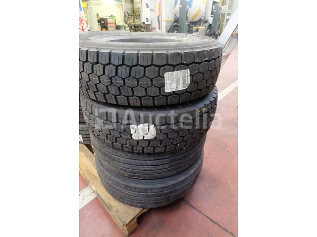 8 Nieuwe banden Firestone 225/75 R17.5 – foto 8 – kavel bij Auctelia, Bruxelles