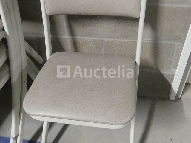 8 Stoelen – foto 2 – kavel bij Auctelia, Tournai