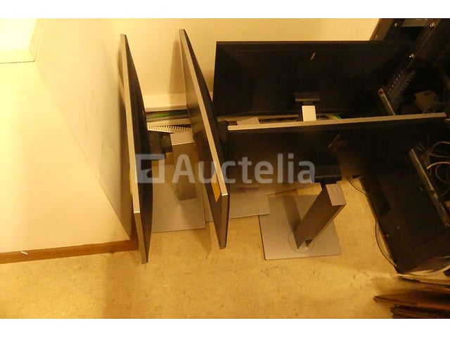 9 Computermonitoren – foto 2 – kavel bij Auctelia, Chastre