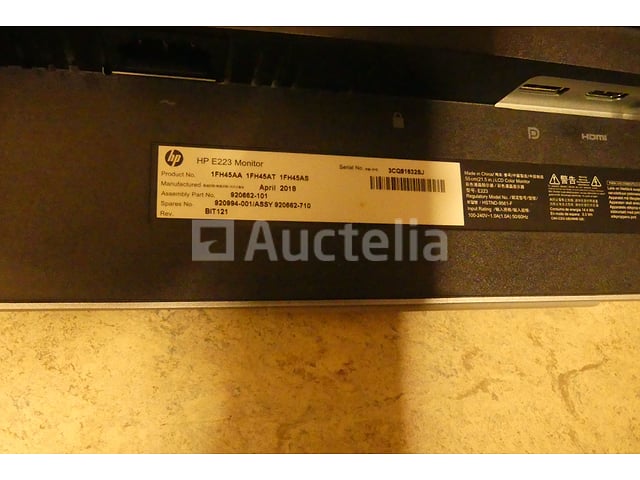9 Computermonitoren – foto 7 – kavel bij Auctelia, Chastre