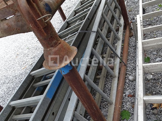 9 ladders (rek niet inbegrepen) – foto 7 – kavel bij Auctelia, Aye