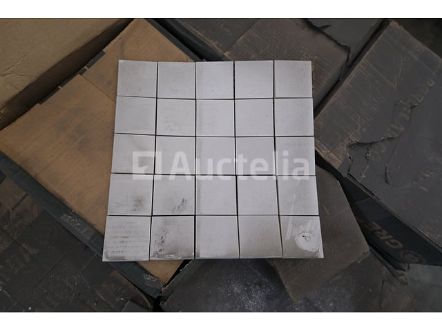 90 mozaïektegels 30x30 Grespania – foto 3 – kavel bij Auctelia, Paliseul