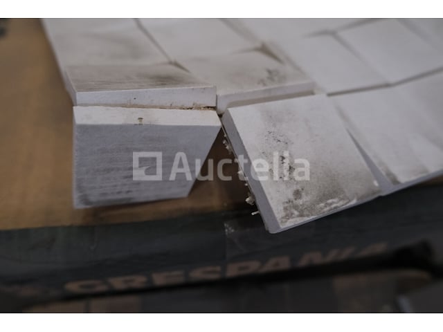 90 mozaïektegels 30x30 Grespania – foto 4 – kavel bij Auctelia, Paliseul