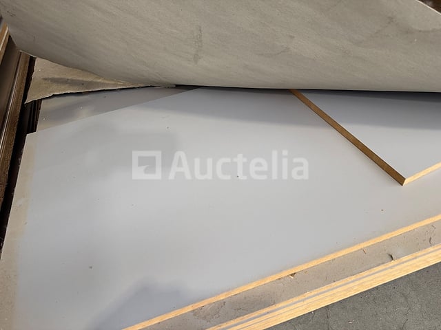 96 x MDF houten panelen (grijs) 18mm 2620mmx2070mm – kavel bij Auctelia, Éghezée