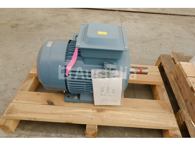 ABB M2BAX 160MLA Elektromotor 4 – foto 3 – kavel bij Auctelia, Mechelen