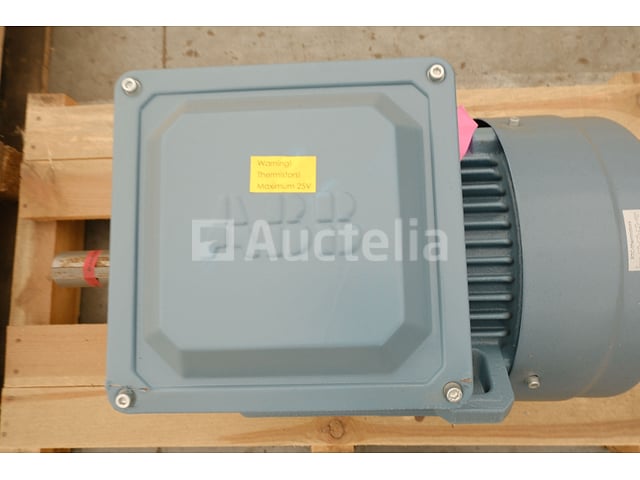 ABB M2BAX 160MLA Elektromotor 4 – foto 2 – kavel bij Auctelia, Mechelen