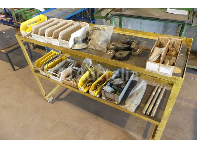 Accessoires voor Hefarmen – kavel bij Auctelia, Binche