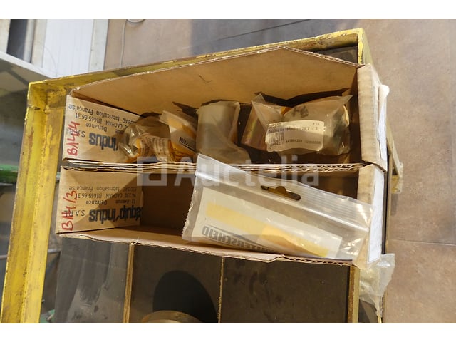Accessoires voor Hefarmen – foto 6 – kavel bij Auctelia, Binche
