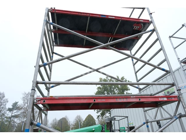 Altrex-steigers – foto 5 – kavel bij Auctelia, Tintigny