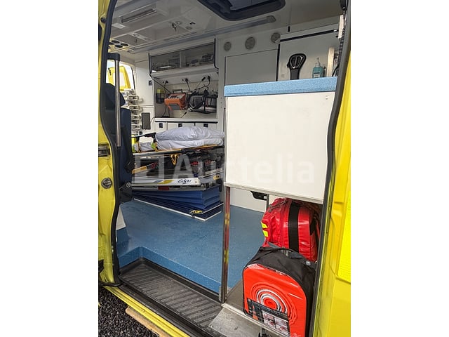 Ambulance - Mercedes - 515 CDI 3.5 (2014) – foto 8 – kavel bij Auctelia, Sprimont