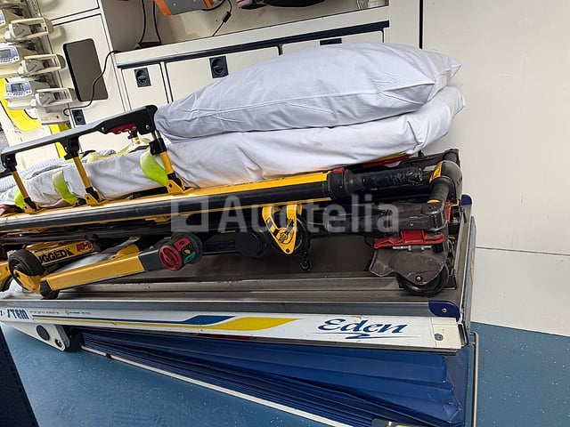 Ambulance - Mercedes - 515 CDI 3.5 (2014) – foto 9 – kavel bij Auctelia, Sprimont