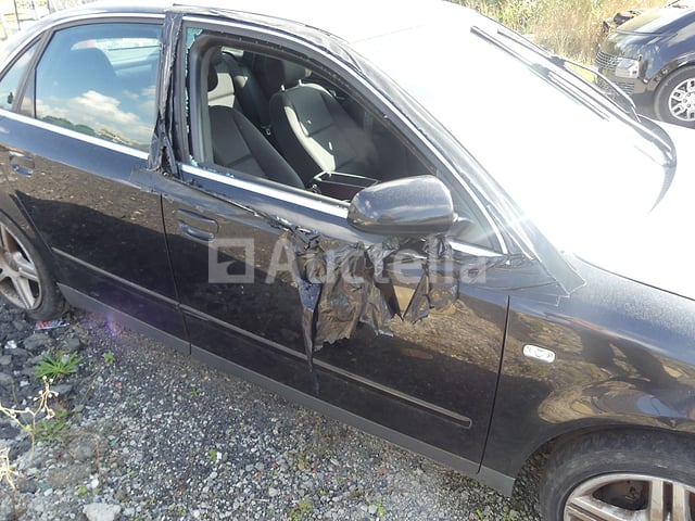 Auto (aanval op straat) Audi A4 – foto 4 – kavel bij Auctelia, Villers-la-Ville