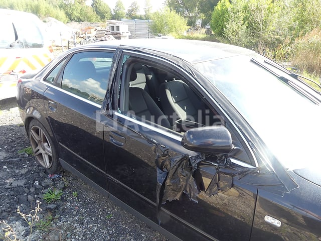Auto (aanval op straat) Audi A4 – foto 6 – kavel bij Auctelia, Villers-la-Ville