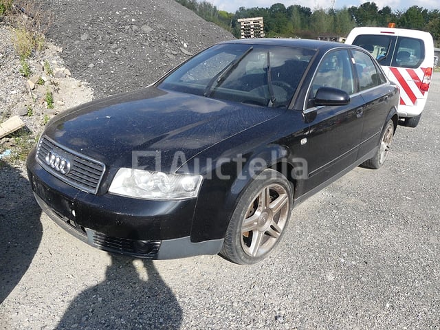 Auto (aanval op straat) Audi A4 – kavel bij Auctelia, Villers-la-Ville