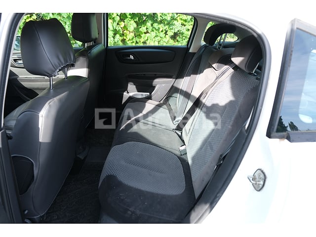 Auto Citroën C4 (2007-89,473 km-VIN:VF7LCNFUC74687776) – foto 8 – kavel bij Auctelia, Ham-sur-Heure-Nalinnes