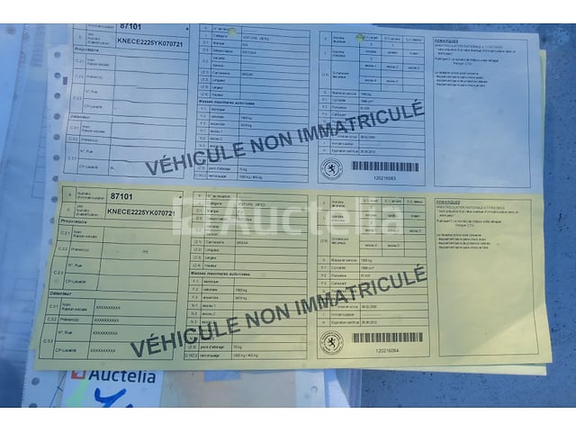 Auto (voor onderdelen) Kia Retona (VIN:KNECE2225YK070721) – foto 7 – kavel bij Auctelia, Fauvillers