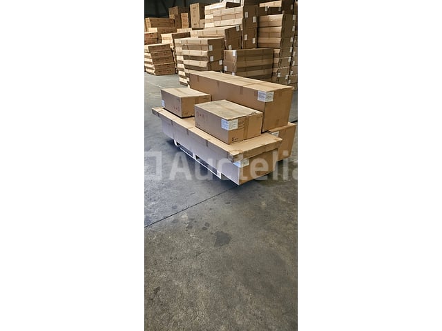 Badkamermeubel BAVENO | 180 cm | Met zijkasten | Donker hout decor met 2 zwarte waskommen | Incl. kranen – foto 4 – kavel bij Auctelia, Tholen