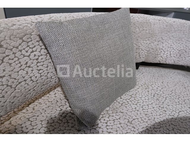 Bank met tafel – foto 8 – kavel bij Auctelia, Mont-de-l'Enclus