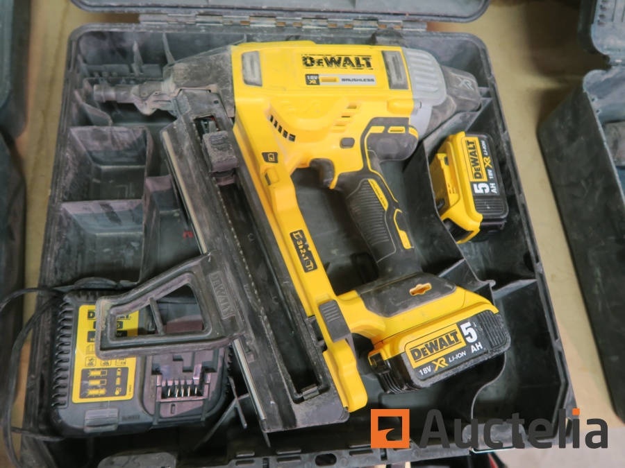 Batterij Spijkermachine DEWALT DCN 890 - Bouwmachines - overige - Hand ...
