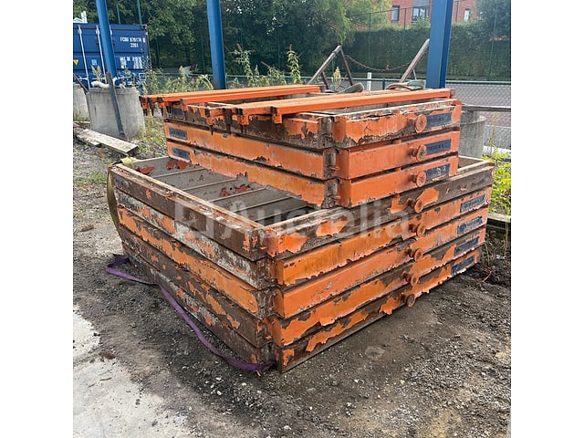 Bekisting voor betonnen platen Betonblok – foto 4 – kavel bij Auctelia, Gembloux