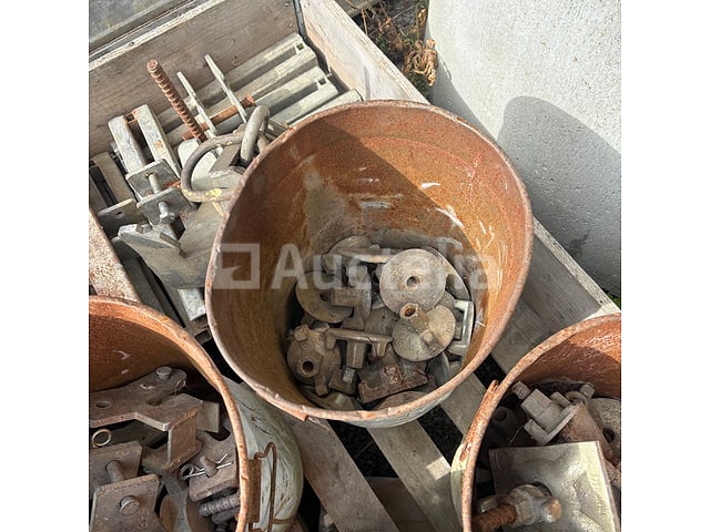 Bekistingsaccessoires – foto 5 – kavel bij Auctelia, Gembloux