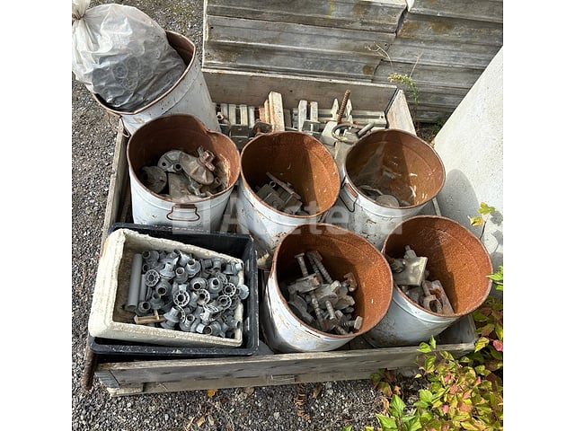 Bekistingsaccessoires – foto 2 – kavel bij Auctelia, Gembloux