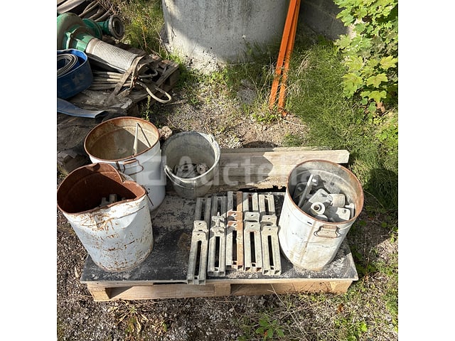 Bekistingsaccessoires – foto 2 – kavel bij Auctelia, Gembloux