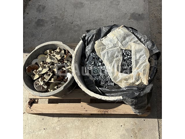 Bekistingsaccessoires – foto 2 – kavel bij Auctelia, Gembloux
