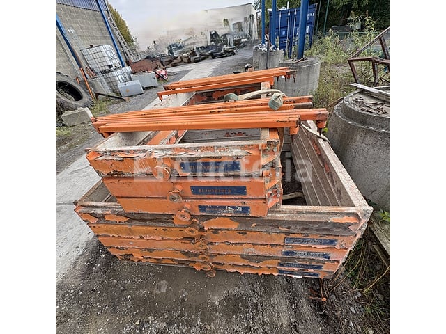 Bekistingsset voor betonblokken Betonblok – foto 8 – kavel bij Auctelia, Gembloux